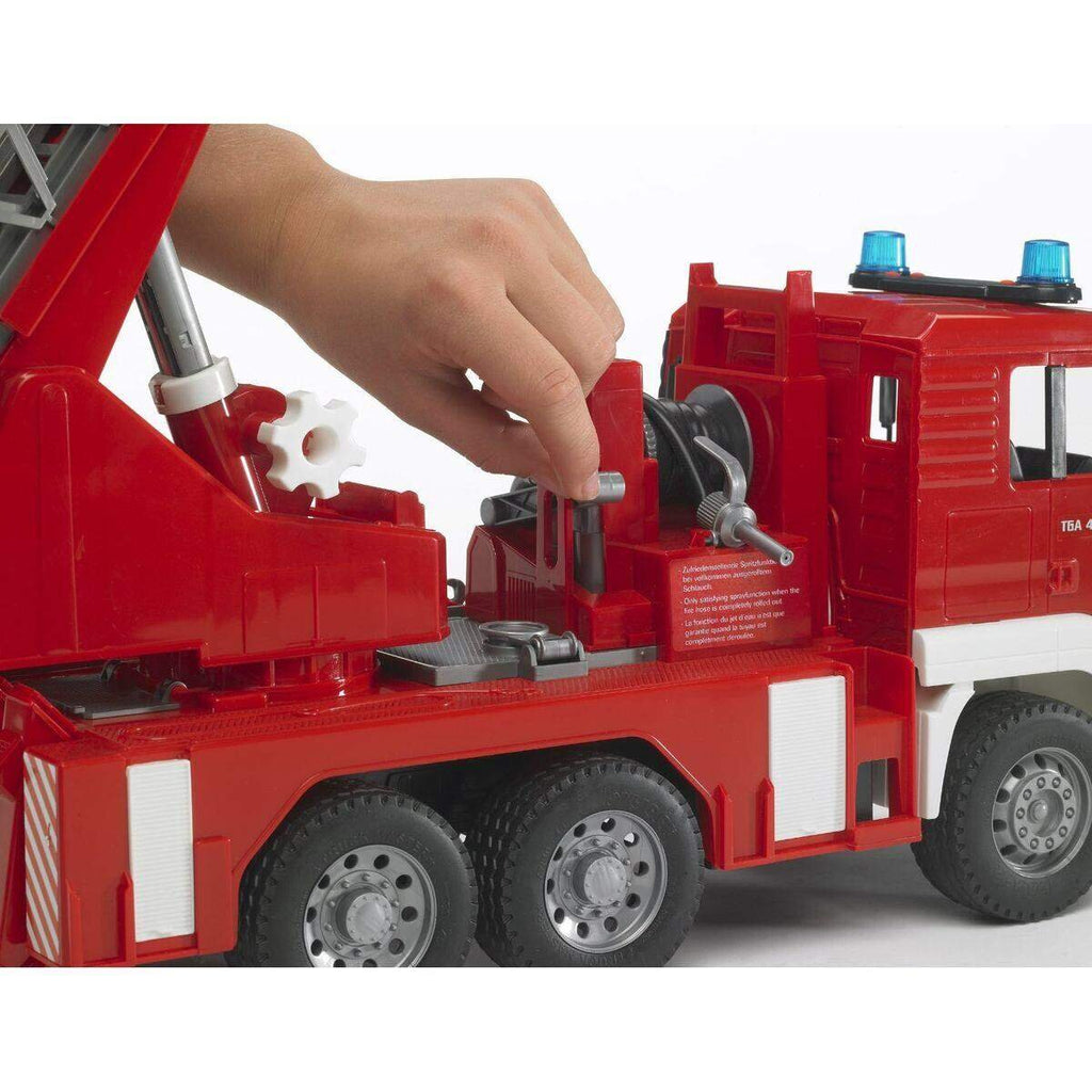 bruder-02771-man-tga-feuerwehr-396AAFAA4.jpg
