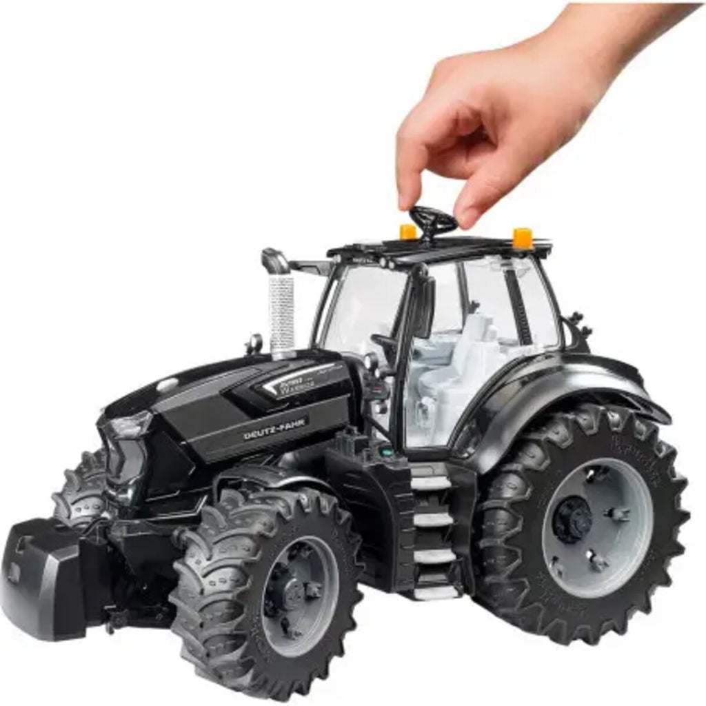 bruder-03162-deutz-fahr-8280-05AC6FE74.jpg