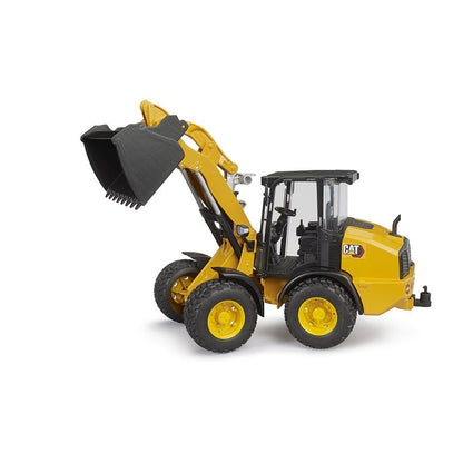 BRUDER® Cat® Kompaktgelenkradlader