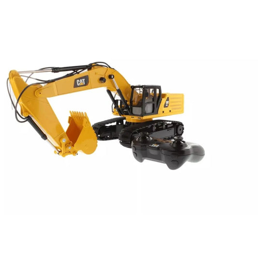 Carrera 1:24 RC CAT 336 Löffelbagger