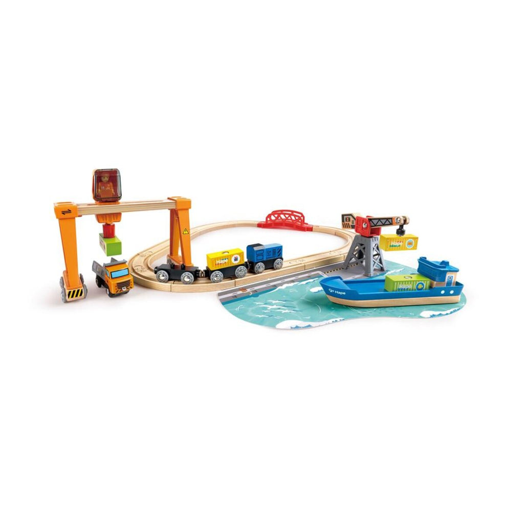 hape-frachtschiff-und-hafenkran-756B65D33.jpg