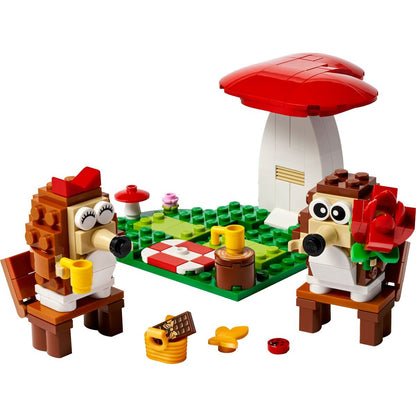 LEGO® Iconic 40711 Igel & Picknick Date