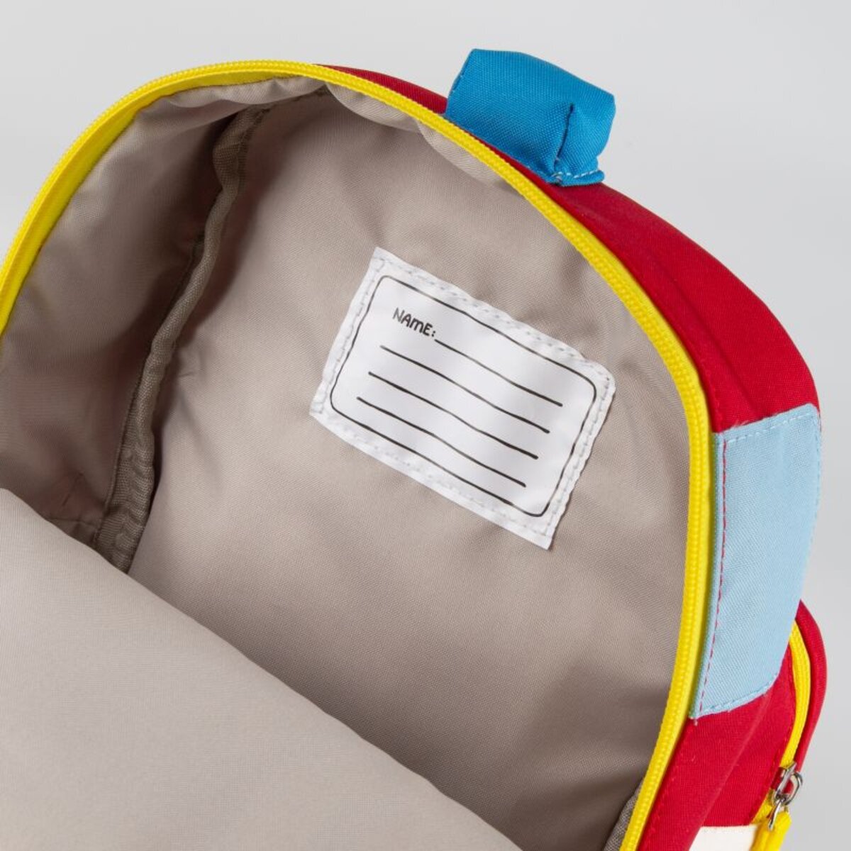 sigikid-kinderrucksack-feuerwehrauto-D2BABB514.jpg