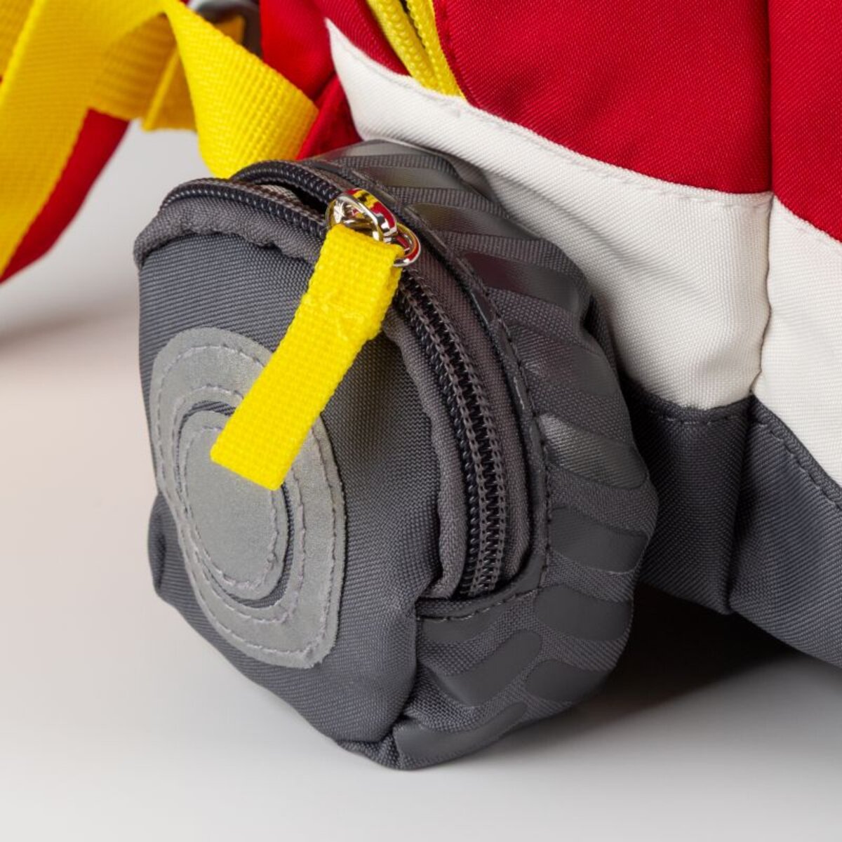 sigikid-kinderrucksack-feuerwehrauto-D2BABB516.jpg